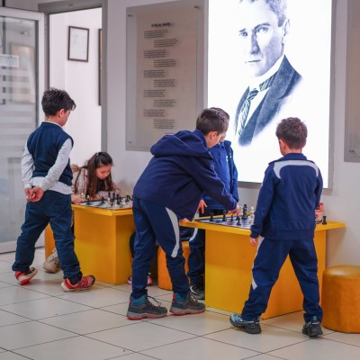 Özel Çakabey Okulları'na FIDE'den 'Altın Okul' Ödülü