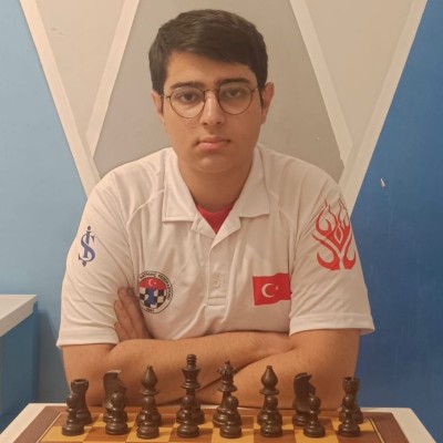 Deniz Dirikolu FM Unvanını Kazandı